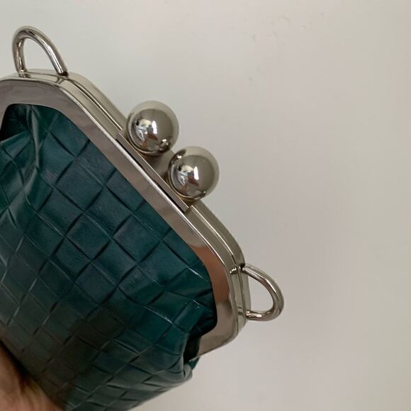 Handmade Genuine Embossed Leather Purse /Push Lock Crossbody/Shoulder bag - Picture 14 of 16